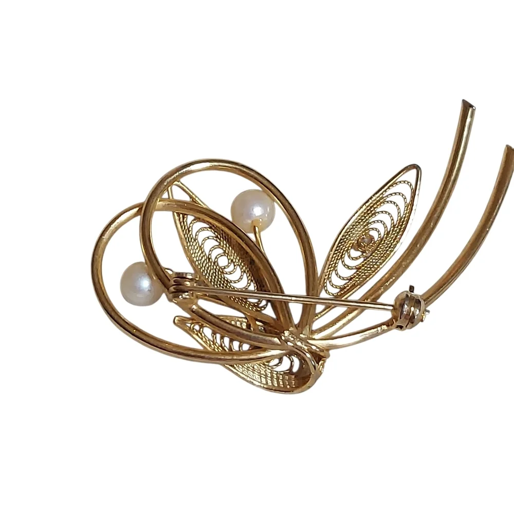 Vintage Gold Filigree and Pearl Swirl Brooch
